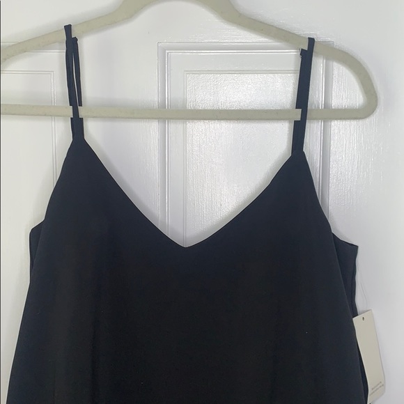 TOBI Black V-neck dress. - Picture 2 of 5